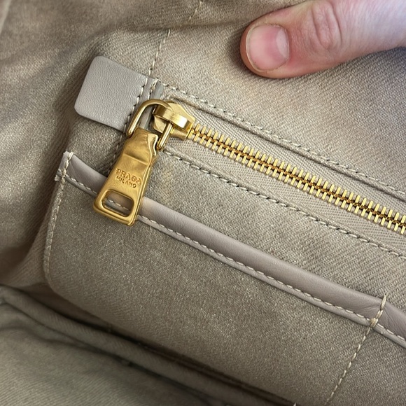 PRADA enameled metal triangular tote - Picture 8 of 13